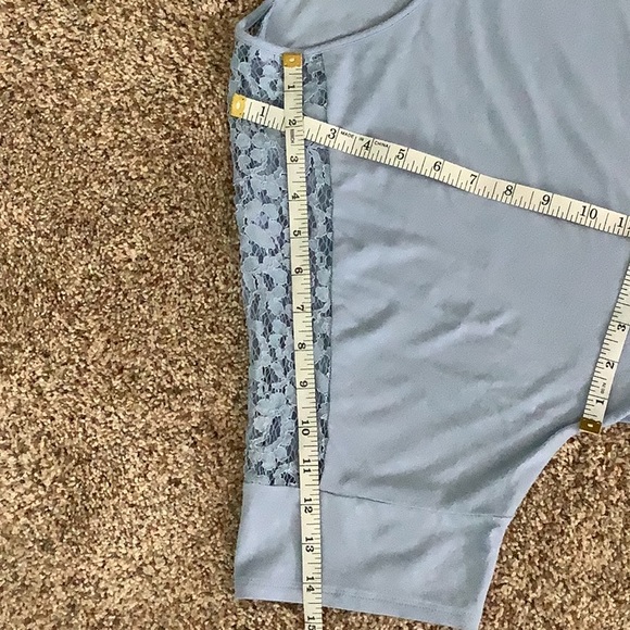 Chico’s Lorrine lace insert high-lowt-shirt - blue - size 2 (L). - Picture 8 of 11